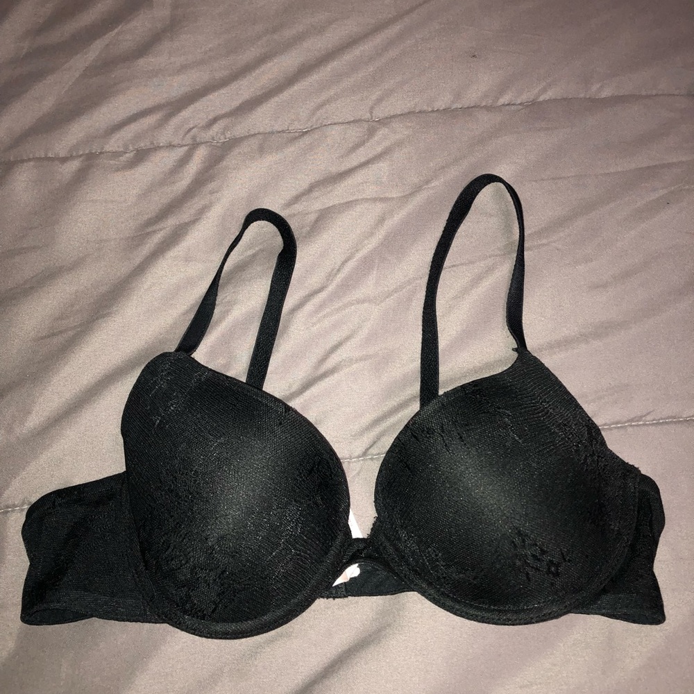 Black bra w lace